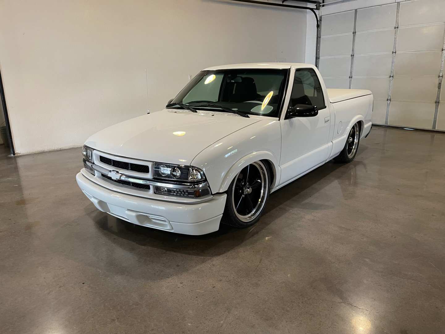1st Image of a 2000 CHEVROLET S10