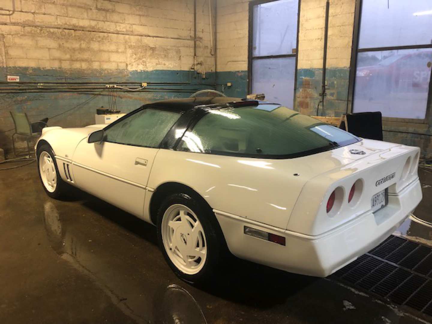 1st Image of a 1988 CHEVROLET CORVETTE