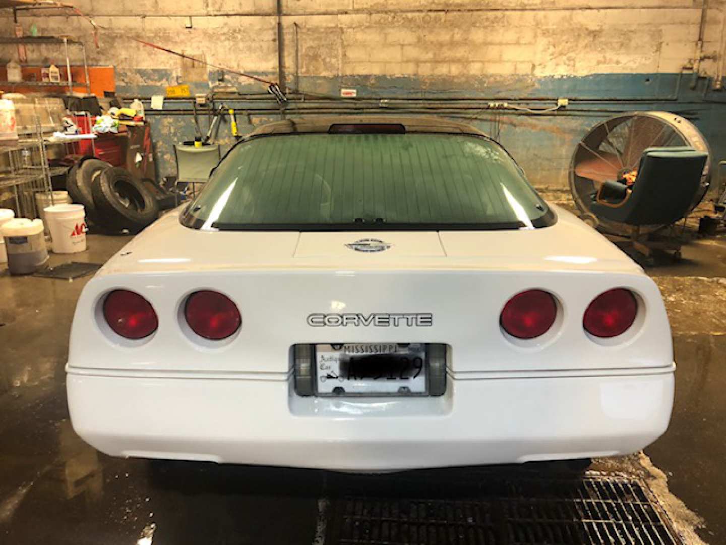 2nd Image of a 1988 CHEVROLET CORVETTE