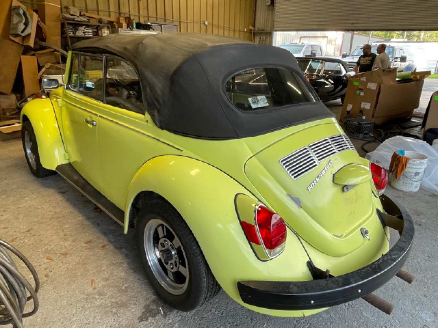 2nd Image of a 1972 VOLKSWAGEN BEETLE