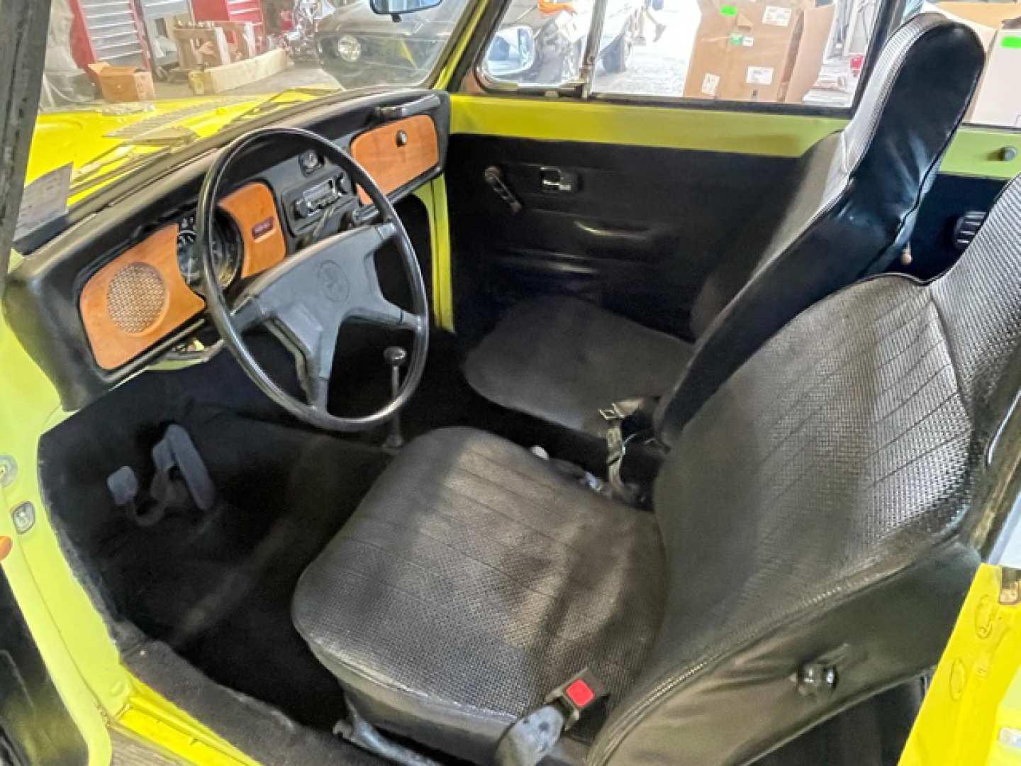 4th Image of a 1972 VOLKSWAGEN BEETLE