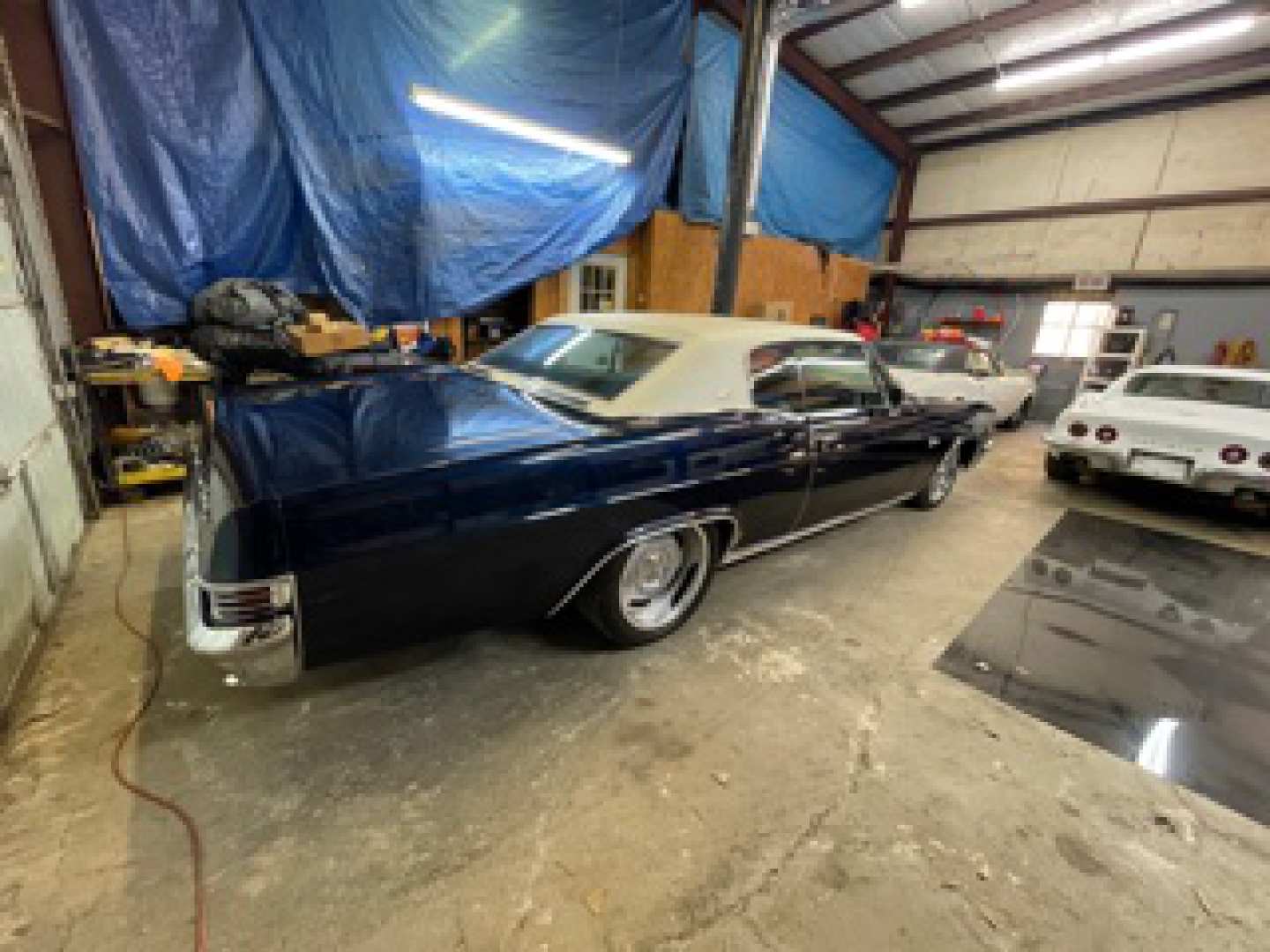 2nd Image of a 1966 CHEVROLET CAPRICE