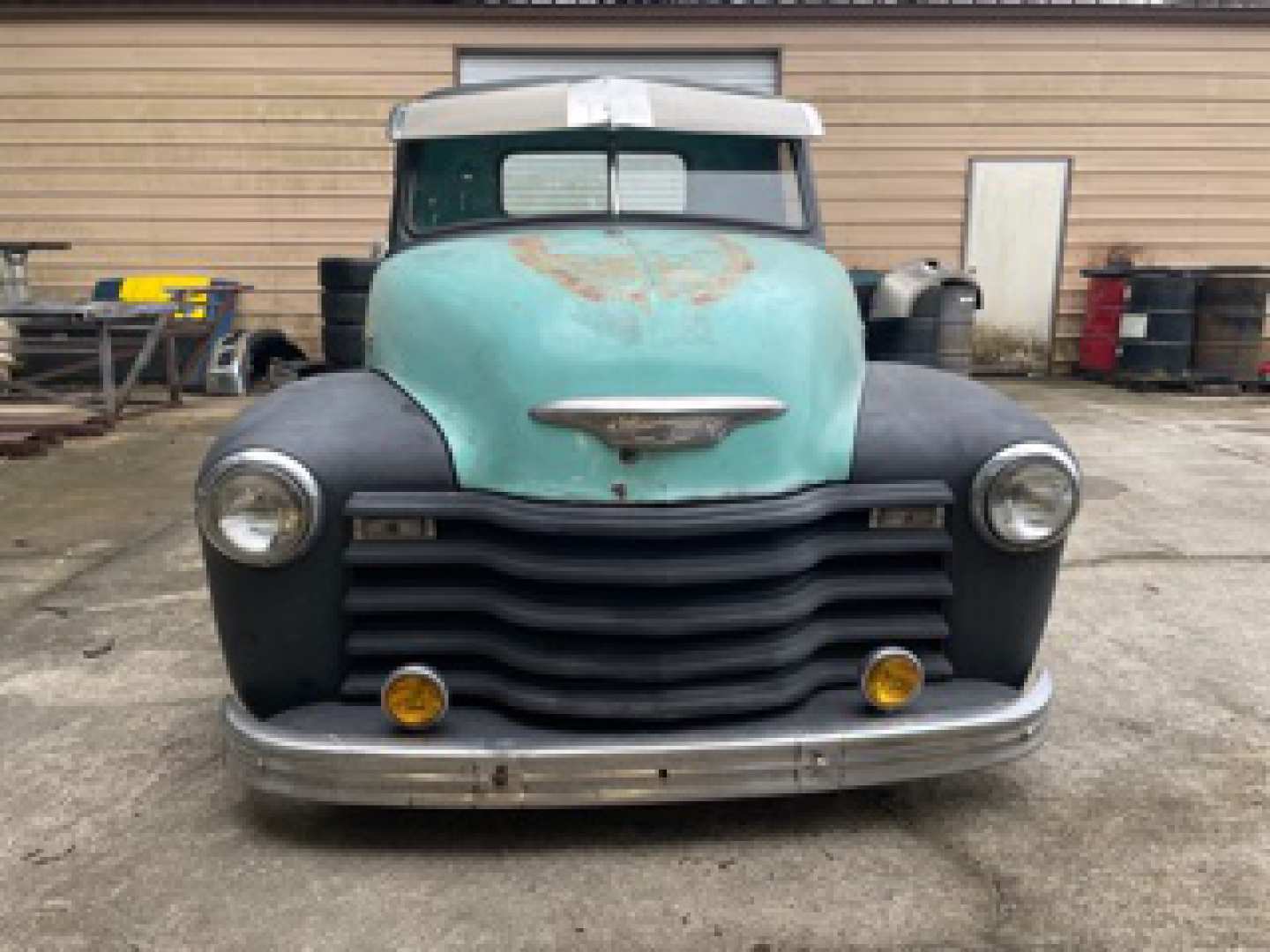 3rd Image of a 1951 CHEVROLET 310