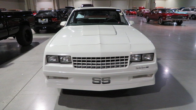 3rd Image of a 1987 CHEVROLET EL CAMINO SS