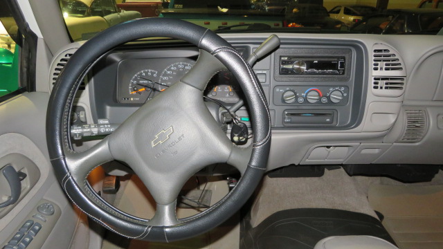 6th Image of a 1999 CHEVROLET C3500