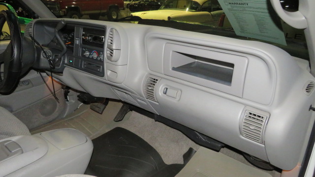 9th Image of a 1999 CHEVROLET C3500