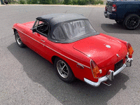 Image 2 of 9 of a 1973 MG MGB