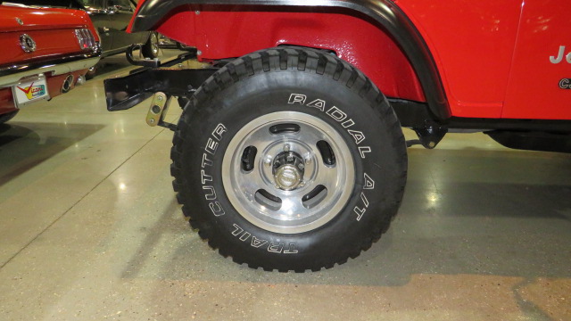 10th Image of a 1976 JEEP RED