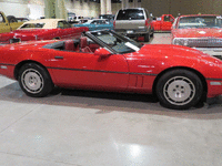 Image 3 of 16 of a 1986 CHEVROLET CORVETTE