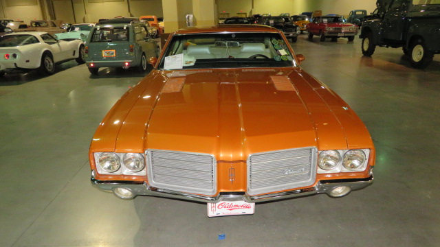 3rd Image of a 1971 OLDSMOBILE CUTLASS