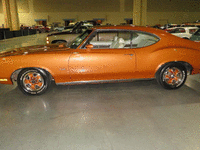 Image 3 of 16 of a 1971 OLDSMOBILE CUTLASS