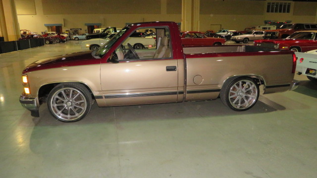 2nd Image of a 1995 CHEVROLET SILVERADO