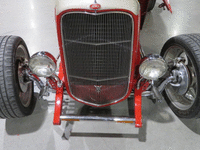 Image 4 of 11 of a 1932 FORD RDS
