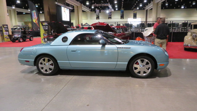 3rd Image of a 2002 FORD THUNDERBIRD