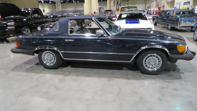 2nd Image of a 1985 MERCEDES-BENZ 380 380SL