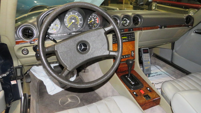 5th Image of a 1985 MERCEDES-BENZ 380 380SL