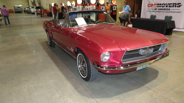 2nd Image of a 1967 FORD MUSTANG