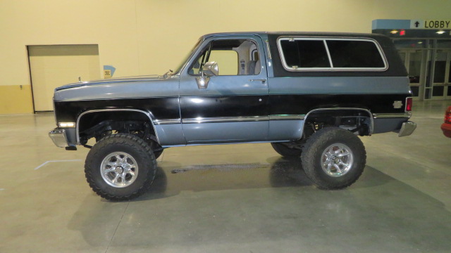 2nd Image of a 1984 CHEVROLET BLAZER 1/2 TON; K5/K10