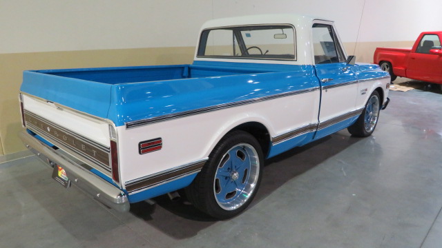 2nd Image of a 1972 CHEVROLET C10