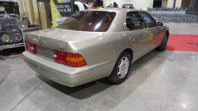 1st Image of a 2000 LEXUS LS 400 UCF20L