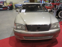 Image 4 of 12 of a 2000 LEXUS LS 400 UCF20L