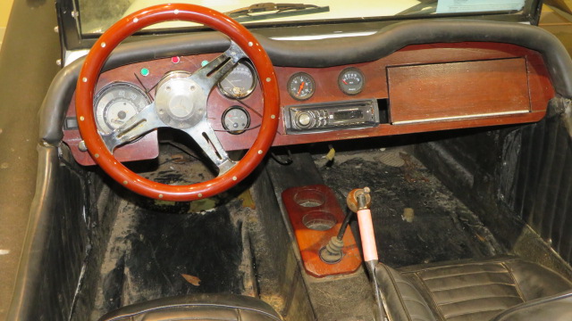 2nd Image of a 1970 VOLKSWAGEN 2 DOOR