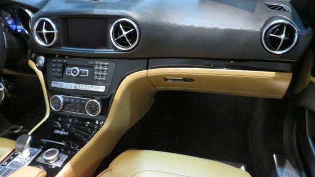 7th Image of a 2014 MERCEDES-BENZ SL-CLASS SL550