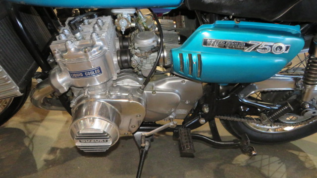 4th Image of a 1974 SUZUKI GT 750