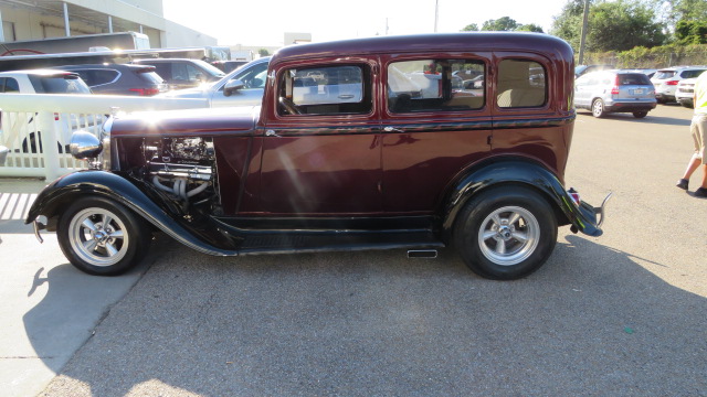 2nd Image of a 1933 PLYMOUTH SEDAN