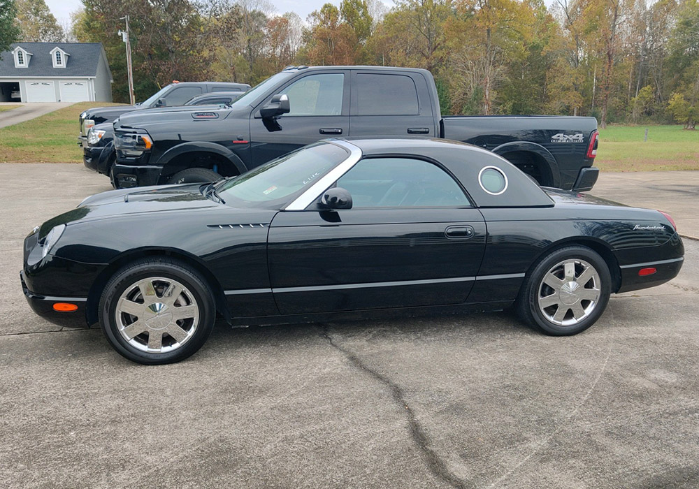 3rd Image of a 2002 FORD THUNDERBIRD