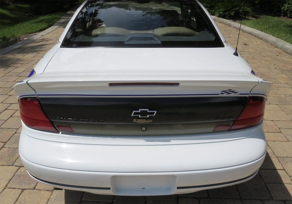 2nd Image of a 1995 CHEVROLET MONTE CARLO Z34