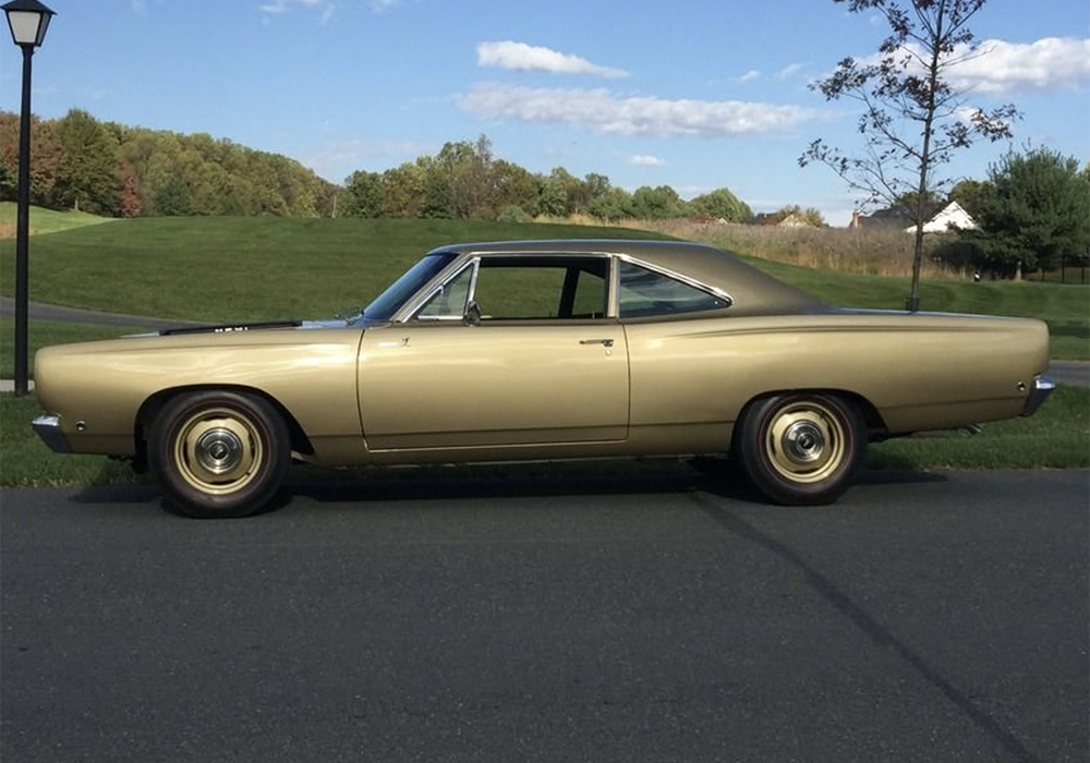 2nd Image of a 1968 PLYMOUTH ROAD RUNNER