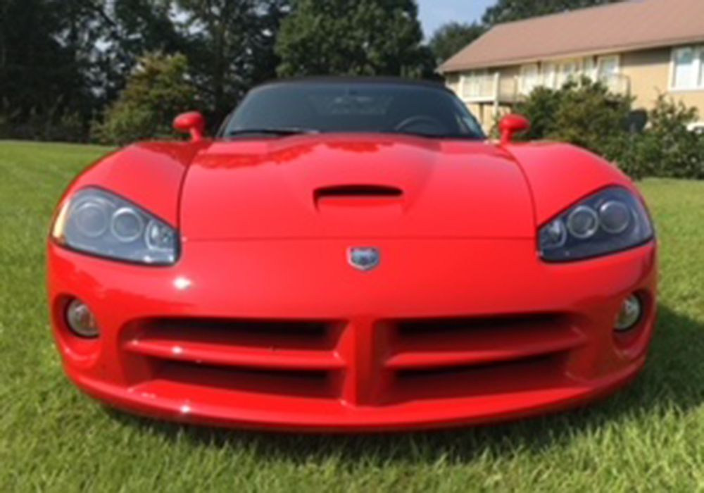 4th Image of a 2004 DODGE VIPER SRT-10