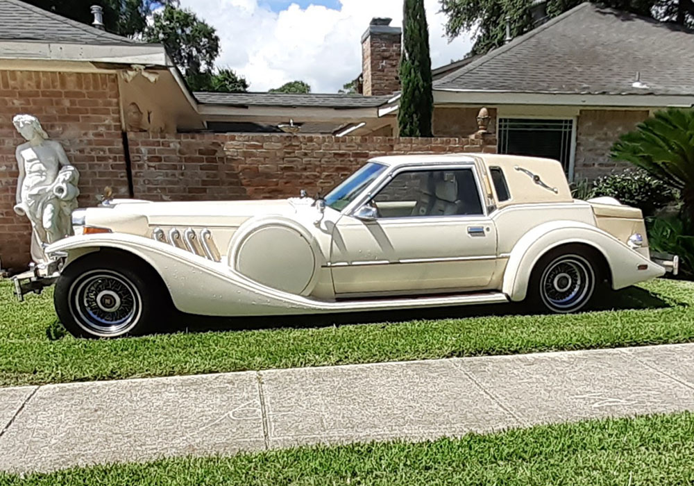 3rd Image of a 1982 FORD / ZIMMER SPIRIT MUSTANG L