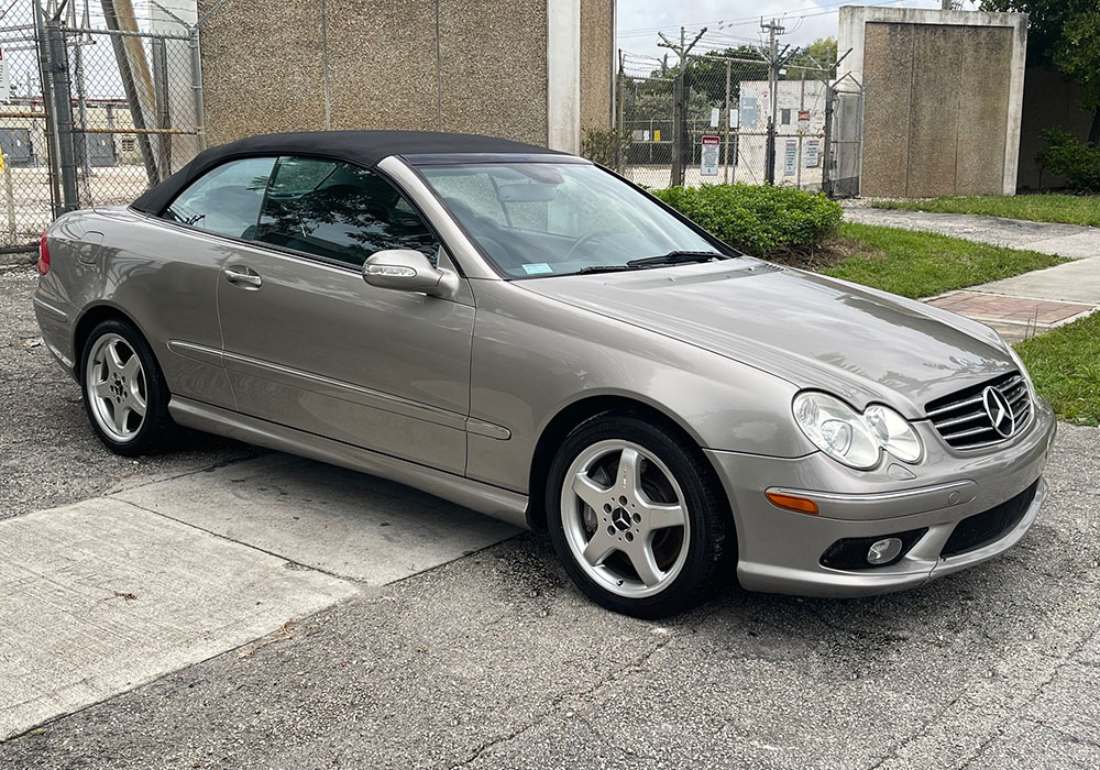 1st Image of a 2004 MERCEDES-BENZ CLK-CLASS CLK500