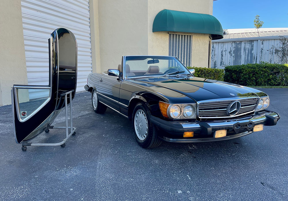 1st Image of a 1987 MERCEDES-BENZ 560SL