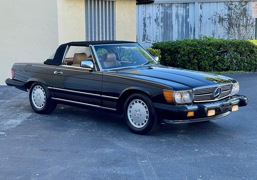 3rd Image of a 1987 MERCEDES-BENZ 560SL