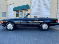Image 9 of 56 of a 1987 MERCEDES-BENZ 560SL