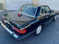 Image 16 of 56 of a 1987 MERCEDES-BENZ 560SL
