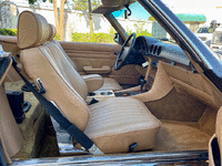 Image 27 of 56 of a 1987 MERCEDES-BENZ 560SL