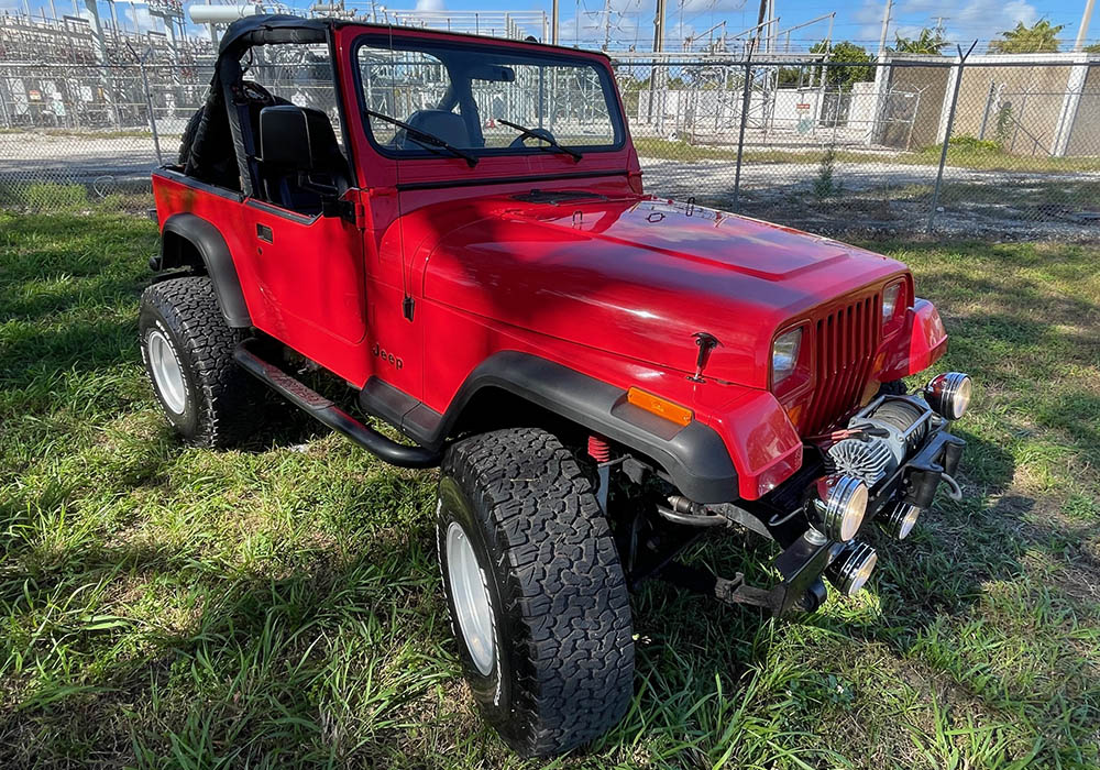 2nd Image of a 1990 JEEP WRANGLER