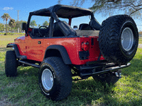 Image 4 of 30 of a 1990 JEEP WRANGLER
