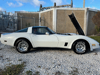 Image 5 of 36 of a 1980 CHEVROLET CORVETTE