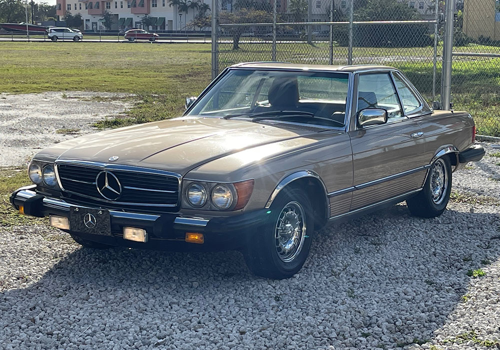 2nd Image of a 1985 MERCEDES-BENZ 380 380SL