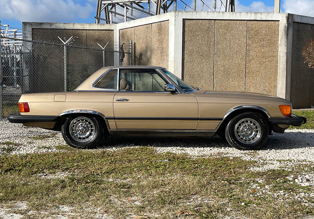 4th Image of a 1985 MERCEDES-BENZ 380 380SL