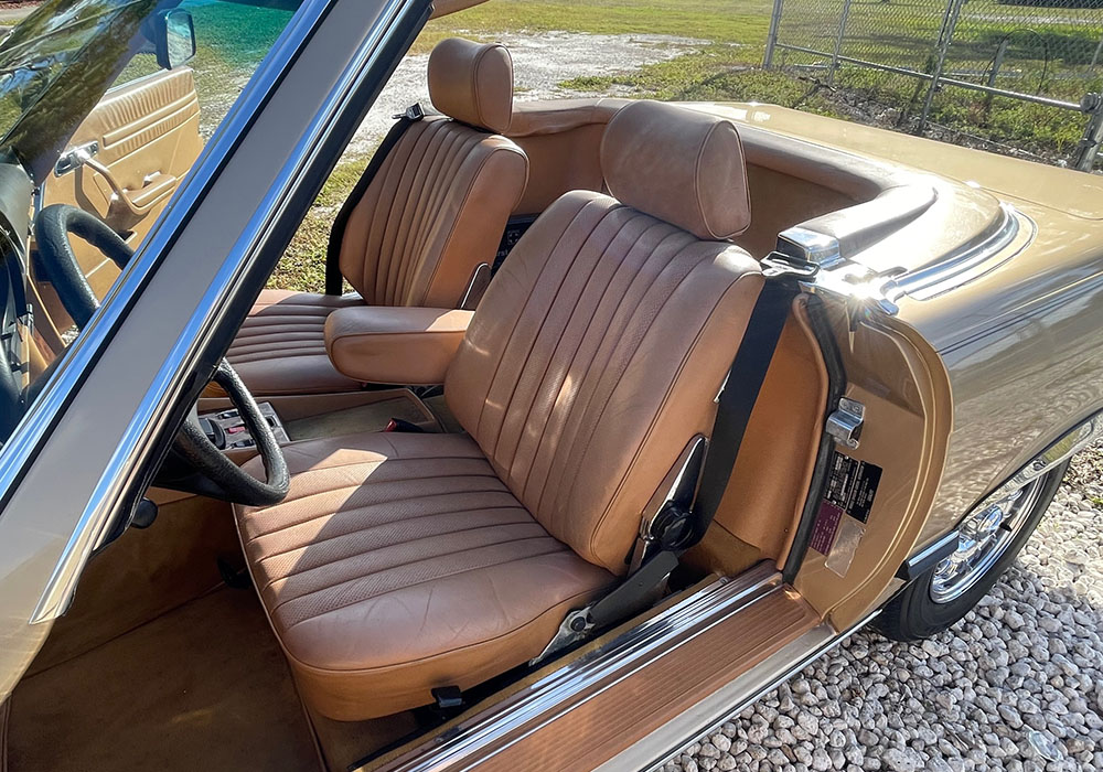 14th Image of a 1985 MERCEDES-BENZ 380 380SL