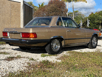 Image 4 of 39 of a 1985 MERCEDES-BENZ 380 380SL