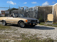 Image 6 of 39 of a 1985 MERCEDES-BENZ 380 380SL