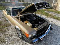 Image 36 of 39 of a 1985 MERCEDES-BENZ 380 380SL