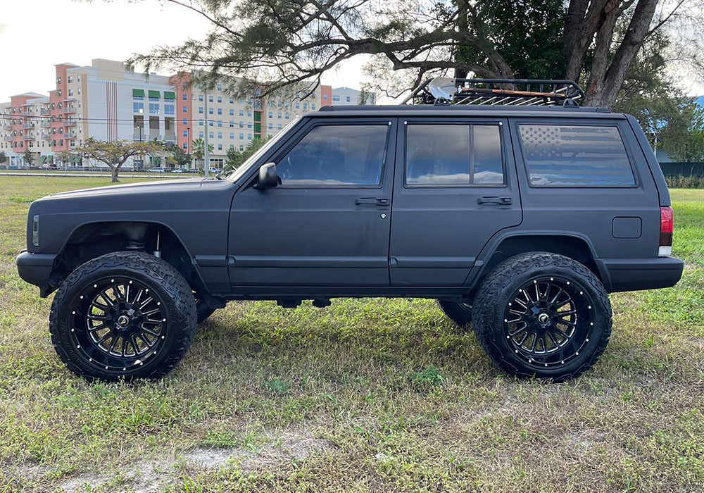 9th Image of a 1998 JEEP CHEROKEE LIMITED